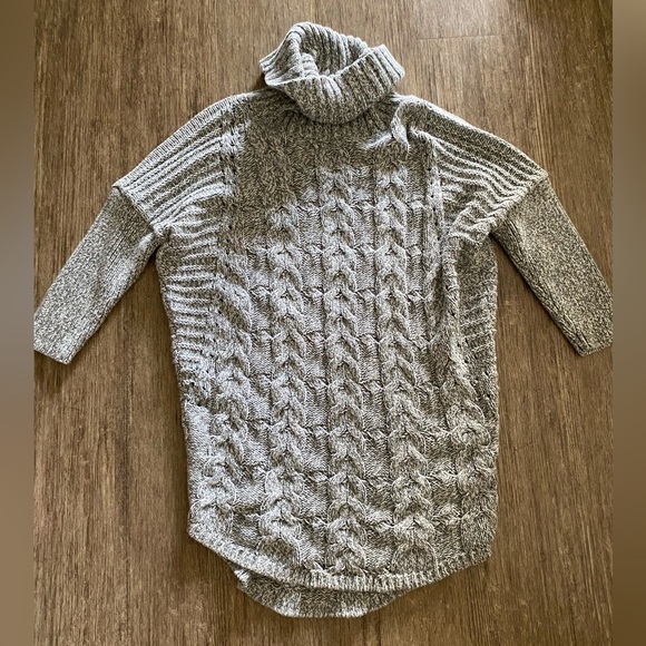 Lot of chunky sweaters - Picture 7 of 8